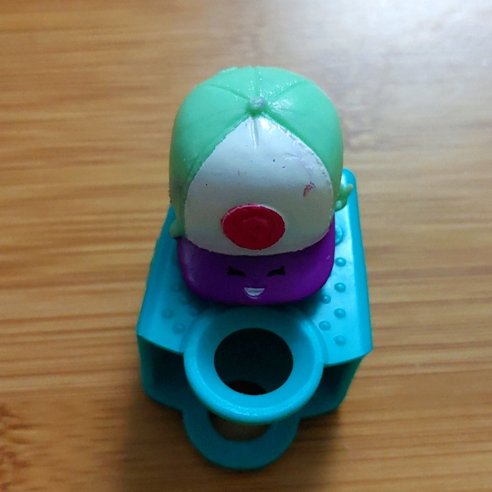 Shopkins S3 Toy Figure - Rare Casper Cap